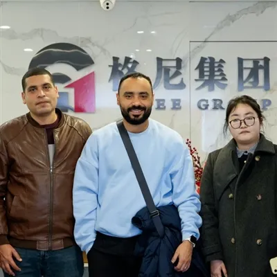 Ο πελάτης των ΗΑΕ επισκέπτεται το GNEE, ολοκληρώνει-Επιθεώρηση στο εργοστάσιο...